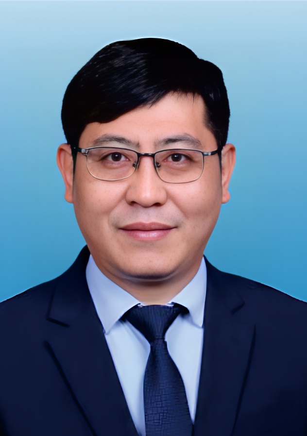 王震，经理